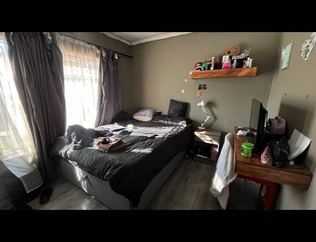 4 BEDROOM HOUSE FOR SALE IN BRACKENHURST